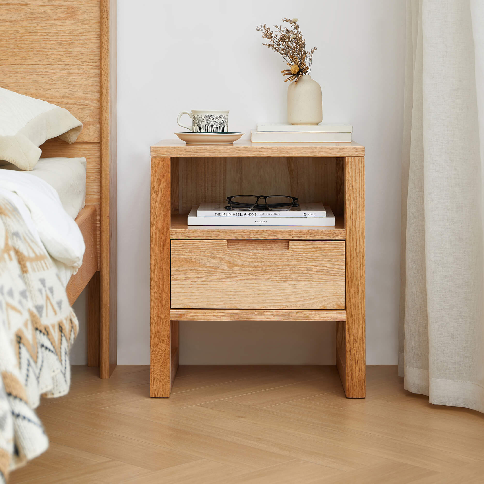 Billund Bedside Table
