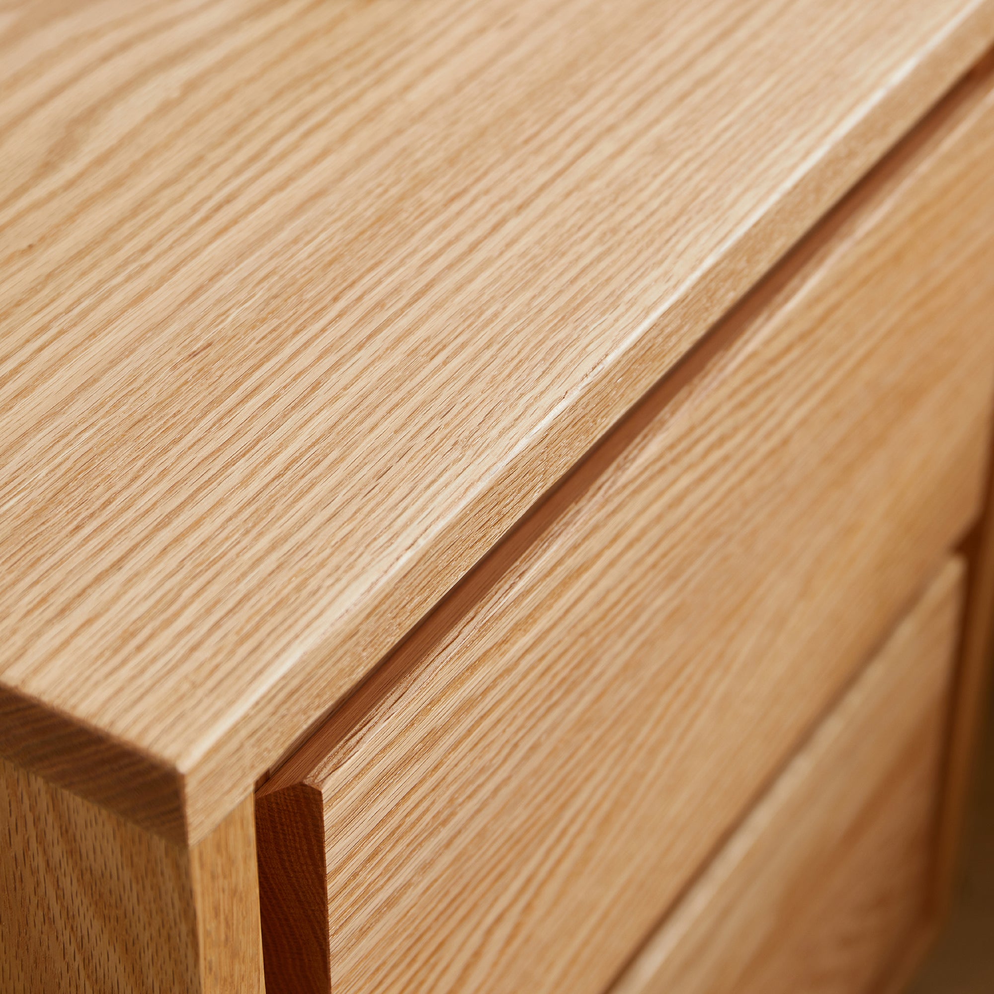 Nibe Bedside Table