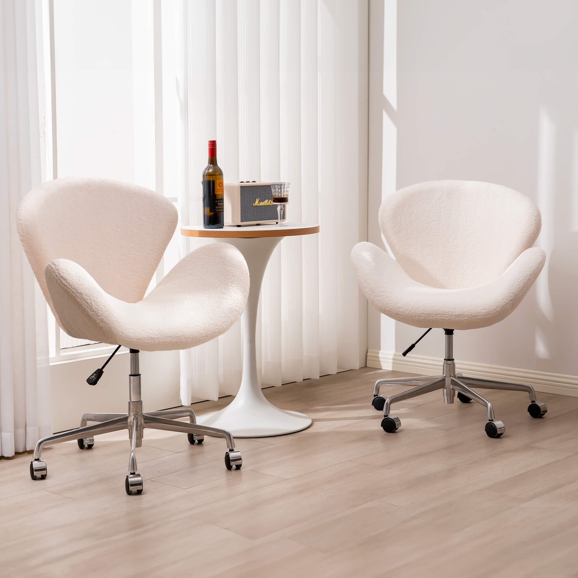 Barde Swivel Padded Swan Chair