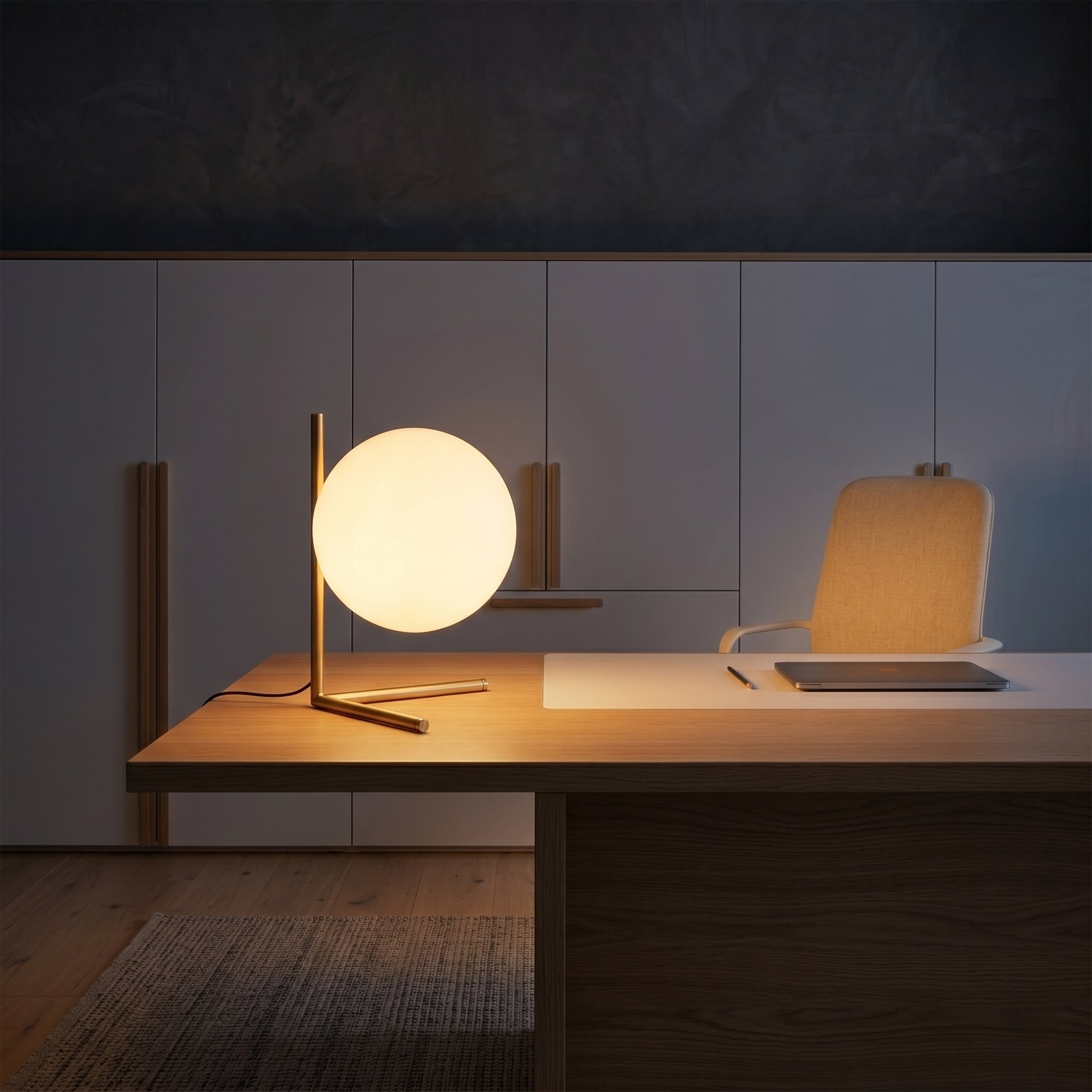 Fagernes Minimalist Globe Table Lamp