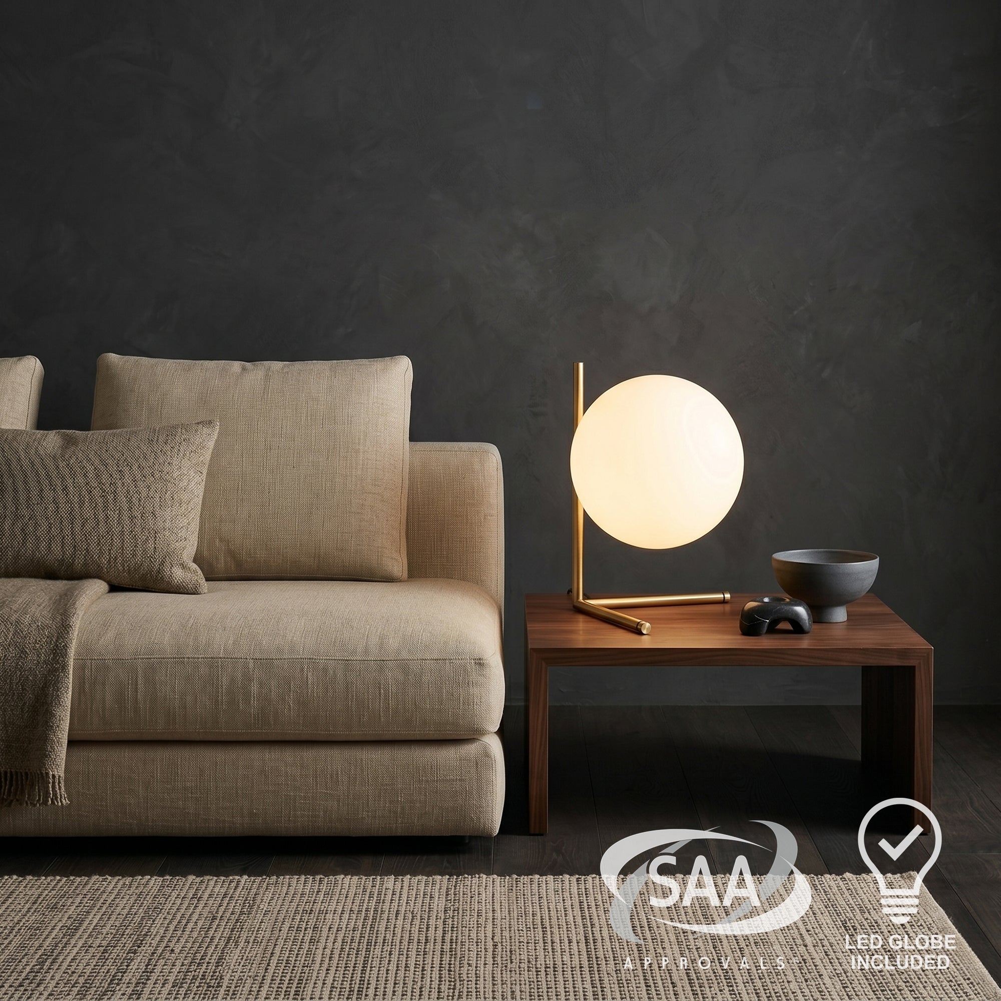 Fagernes Minimalist Globe Table Lamp