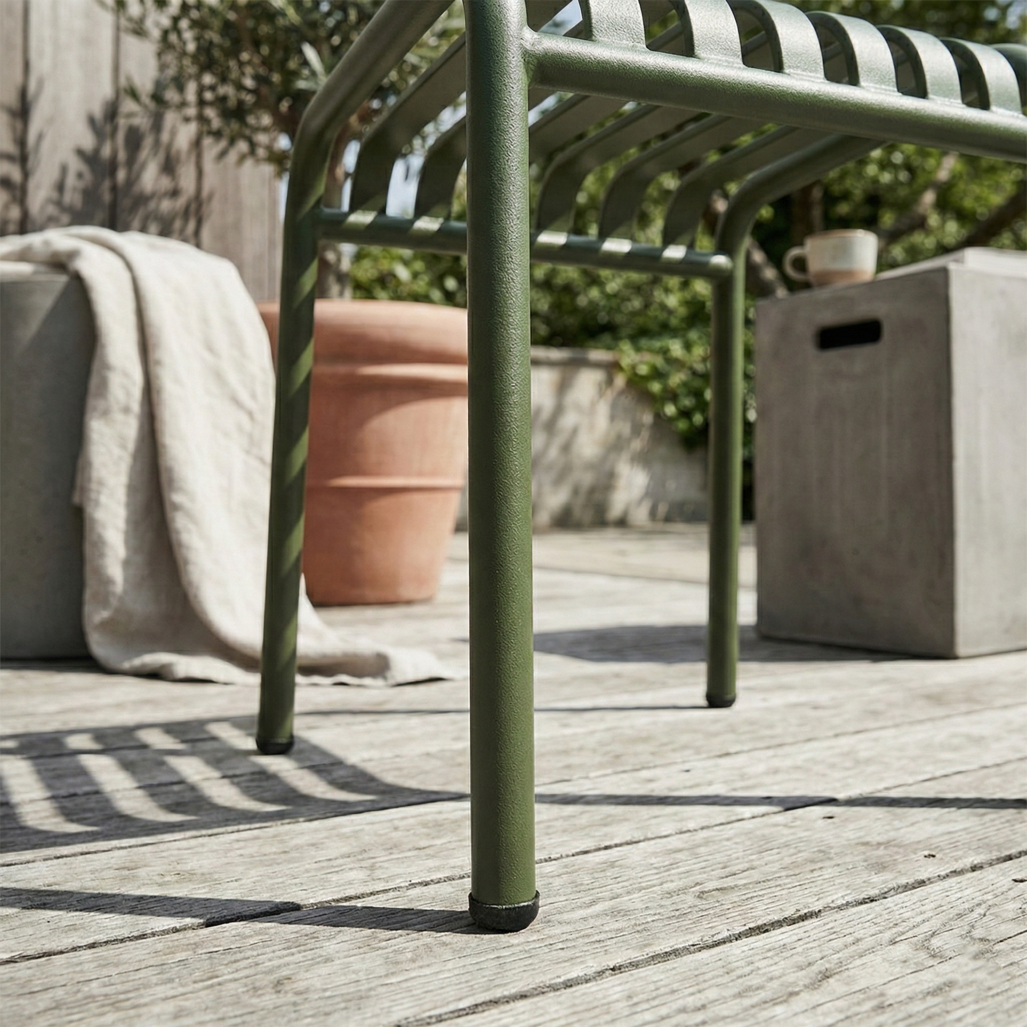 Ishøj Replica Hay Palissade Cone Table & 2 Low Stools Set