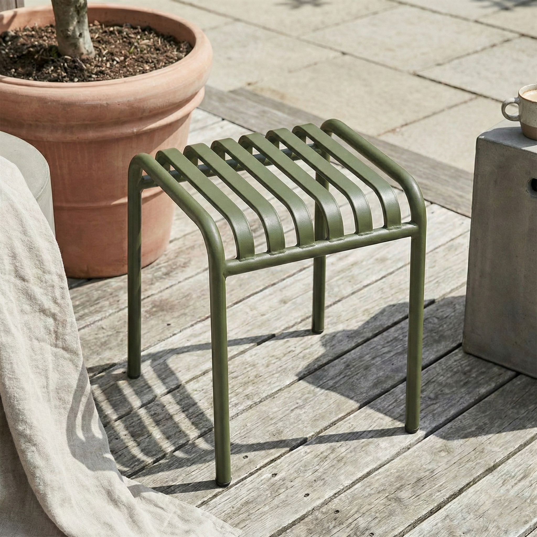 Ishøj Replica Hay Palissade Cone Table & 2 Low Stools Set