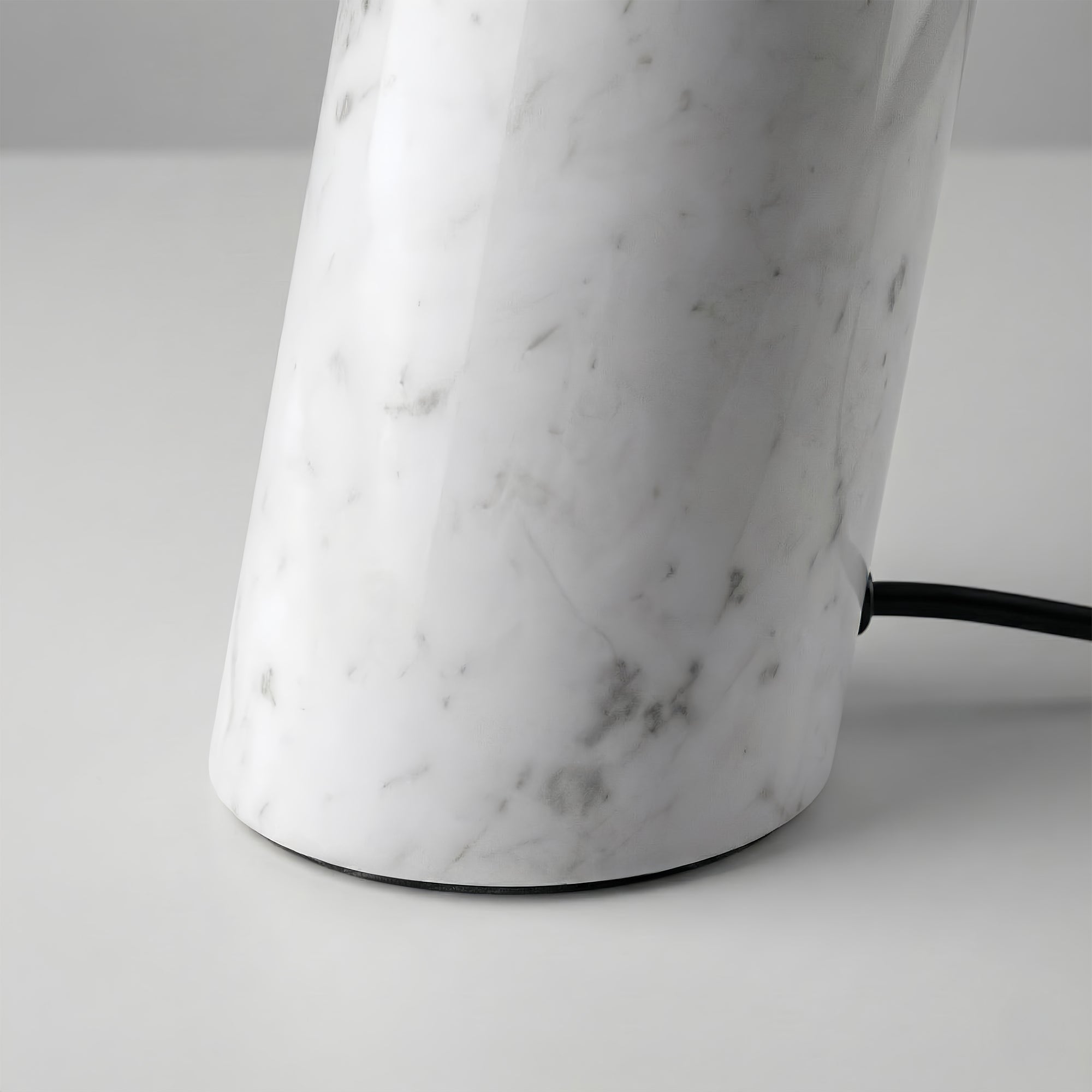 Parkgata Replica Flos Snoopy Table Lamp