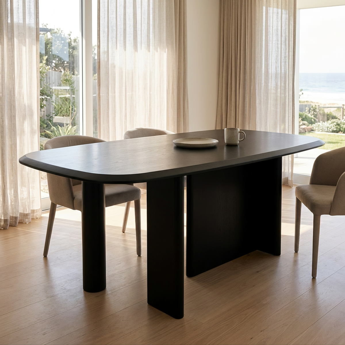 Billund Oak Veneer 4-6 Seater Dining Table