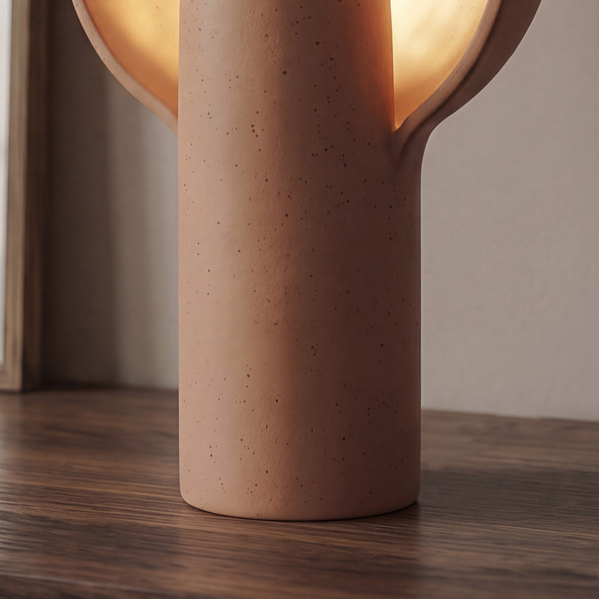 Tollbugata Replica Ware Table Lamp