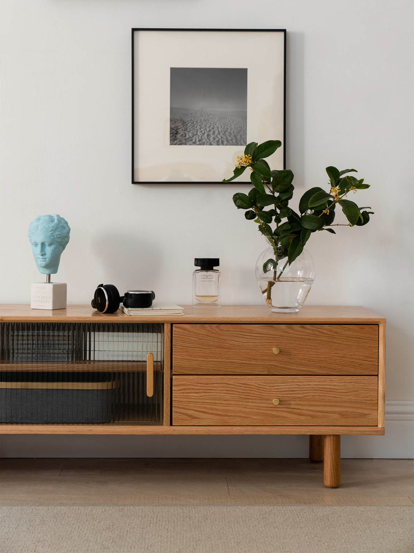 Amsele Solid Oak Wood & Glass TV Unit