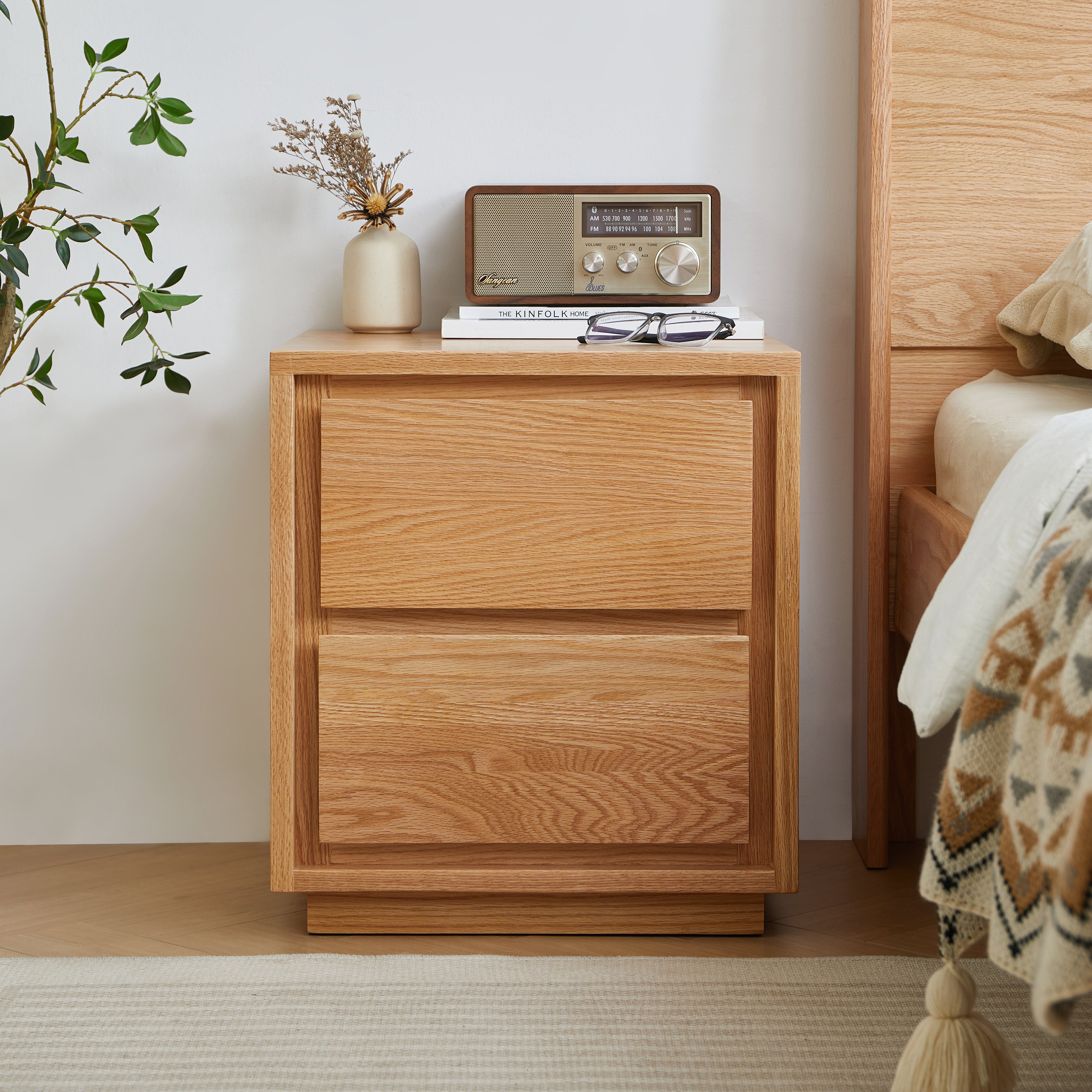 Nibe Bedside Table