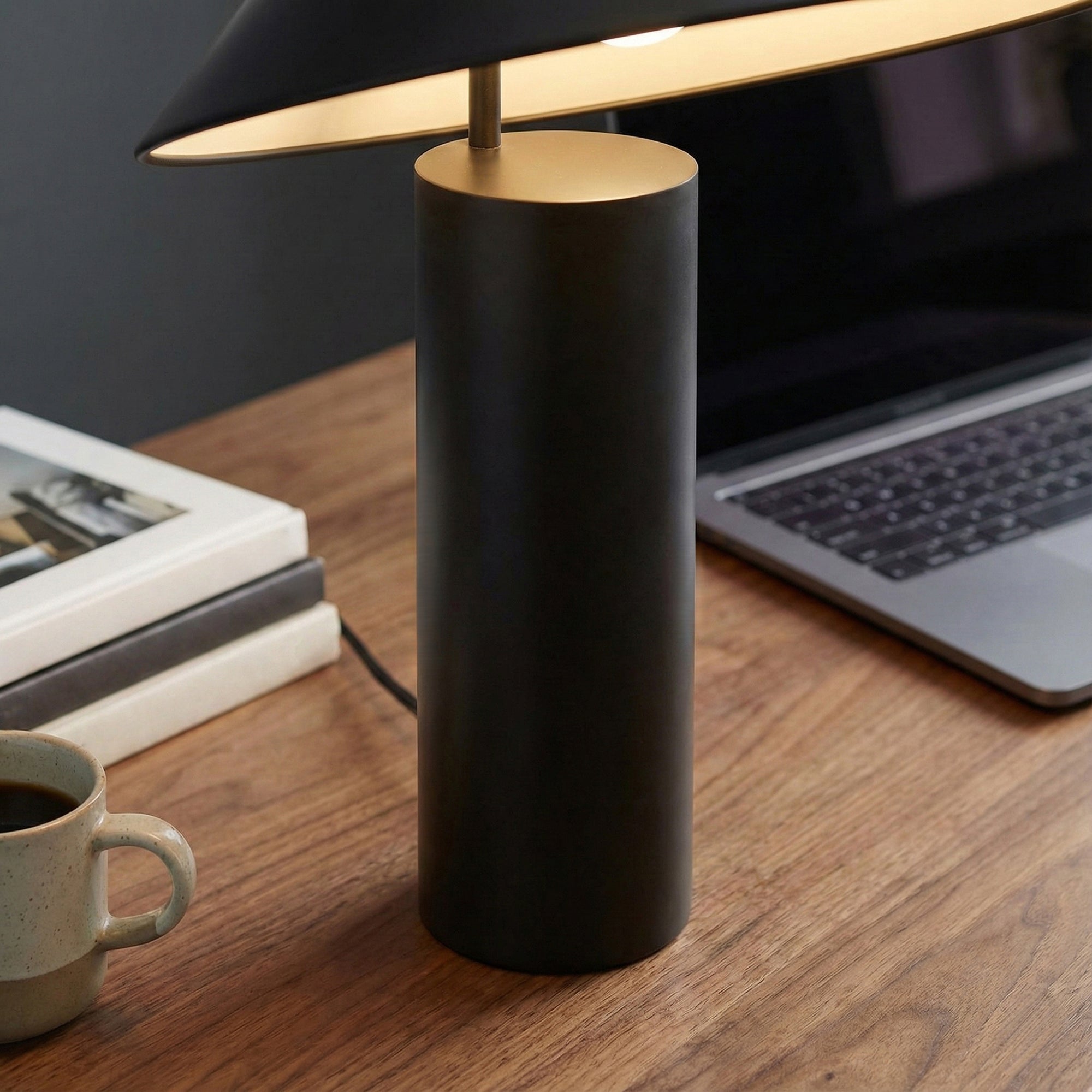 Pedersgata Replica Damo Table Lamp