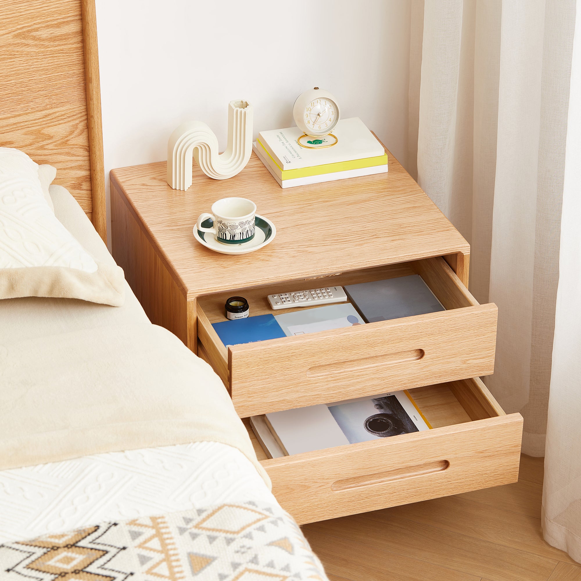 Struer Bedside Table